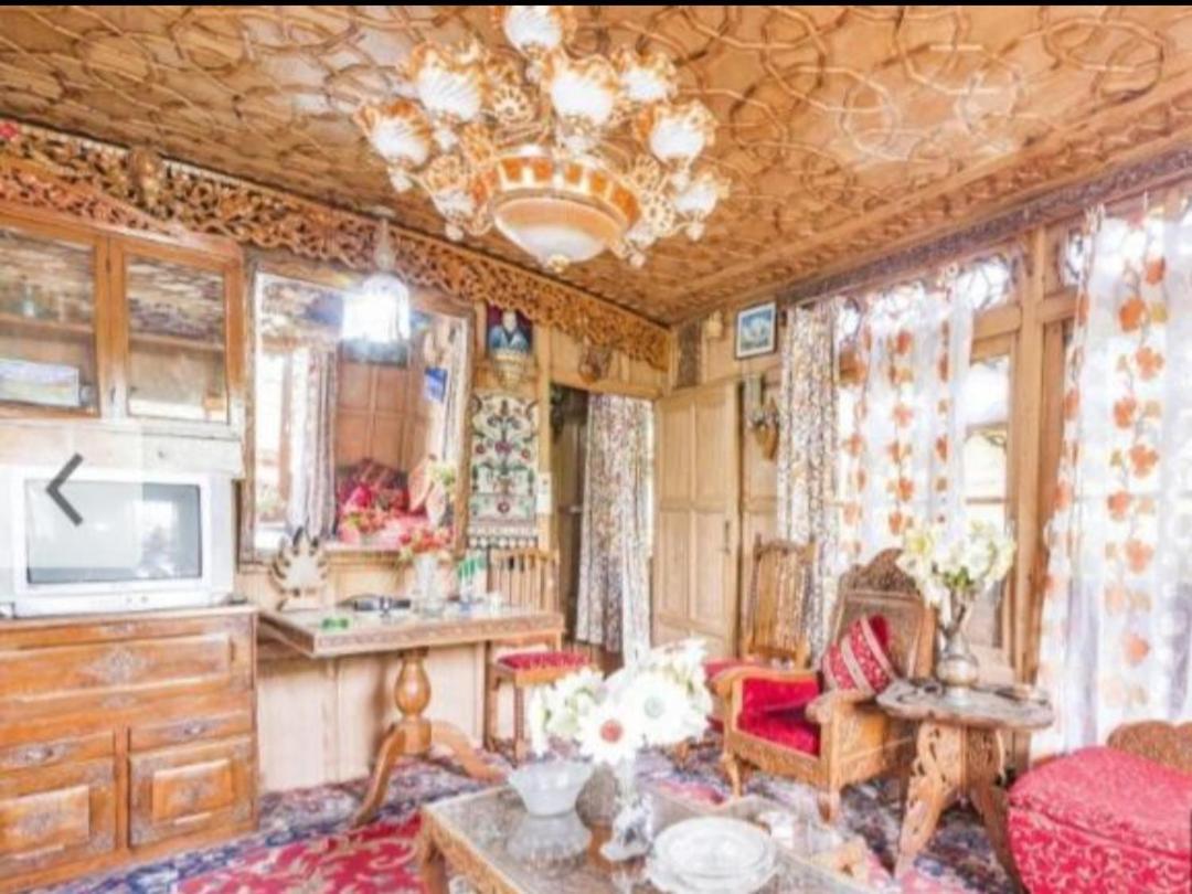 New Minar Group Of Houseboats 호텔 Srīnagar 외부 사진