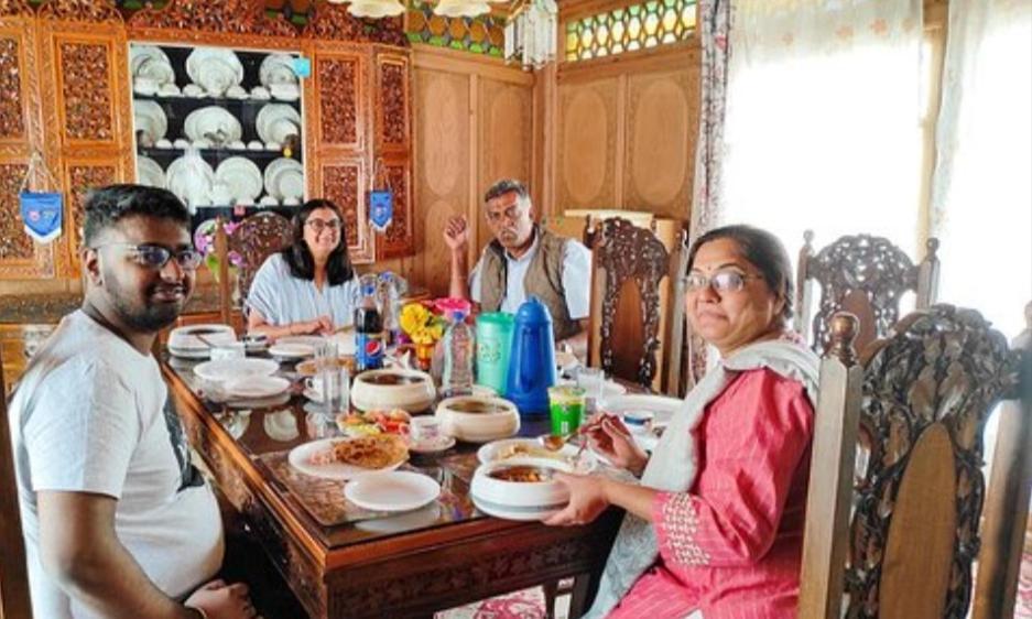 New Minar Group Of Houseboats 호텔 Srīnagar 외부 사진