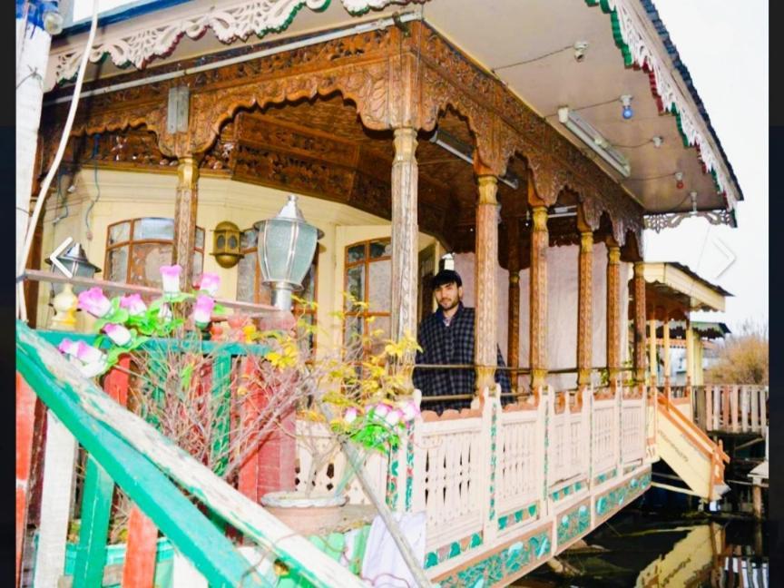 New Minar Group Of Houseboats 호텔 Srīnagar 외부 사진